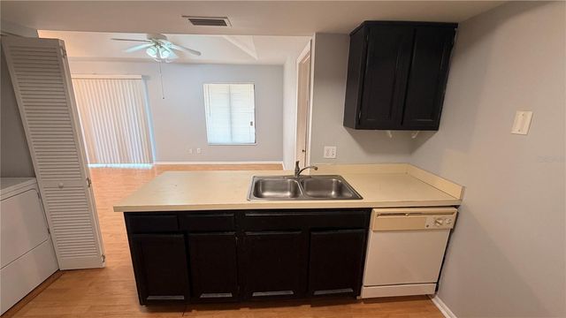 4323 PINEBARK AVENUE 77-1, Orlando, FL 32811