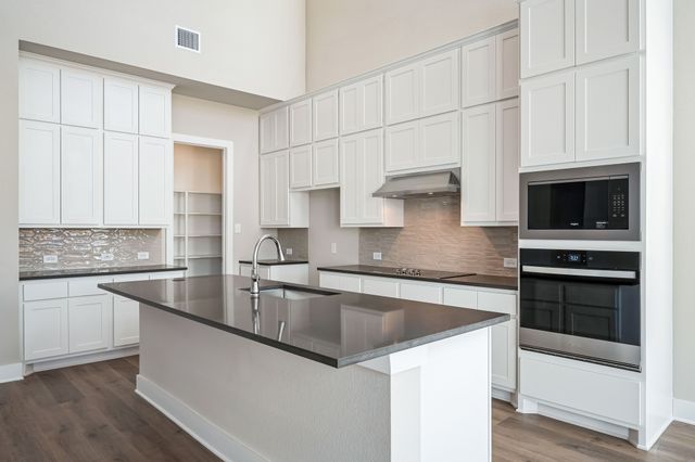 303 Alicia Court, Mansfield, TX 76063