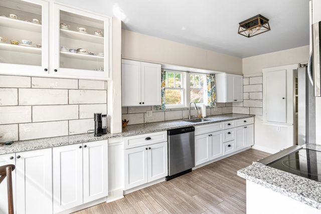 2618 S RHYOLITE Rd, Spokane, WA 99203