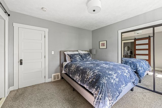 2618 S RHYOLITE Rd, Spokane, WA 99203
