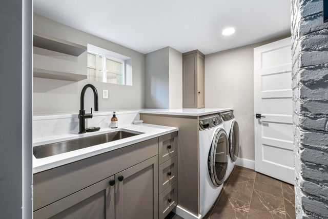 2618 S RHYOLITE Rd, Spokane, WA 99203