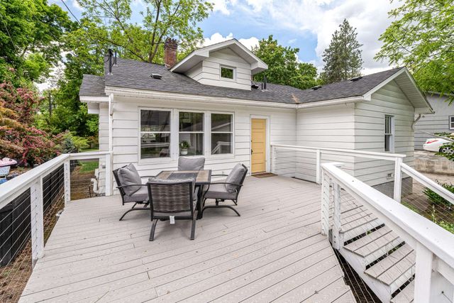 2618 S RHYOLITE Rd, Spokane, WA 99203