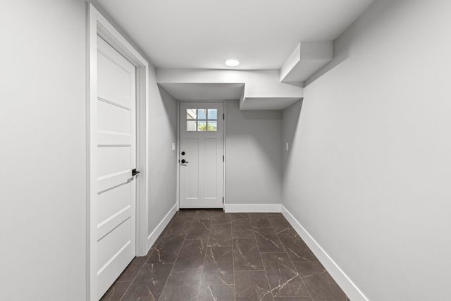 2618 S RHYOLITE Rd, Spokane, WA 99203