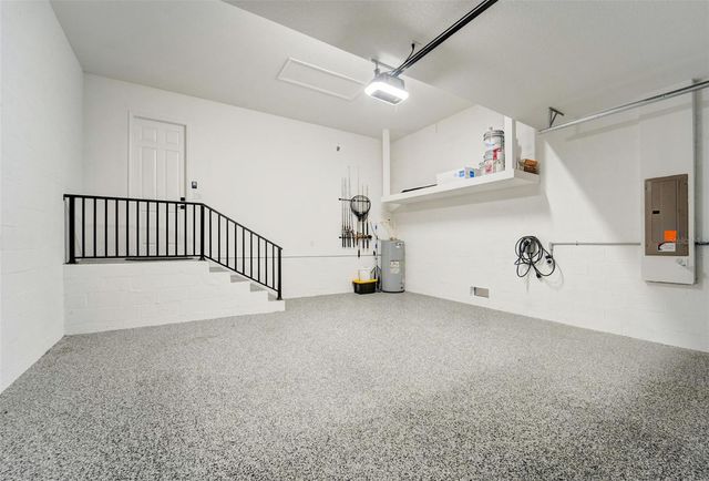 8144 37TH AVENUE CIRCLE W, Bradenton, FL 34209