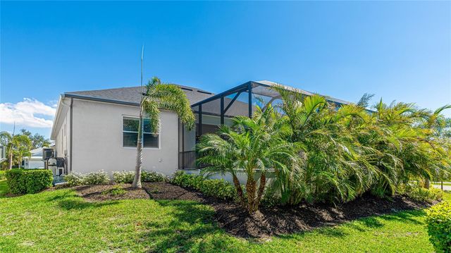 8144 37TH AVENUE CIRCLE W, Bradenton, FL 34209