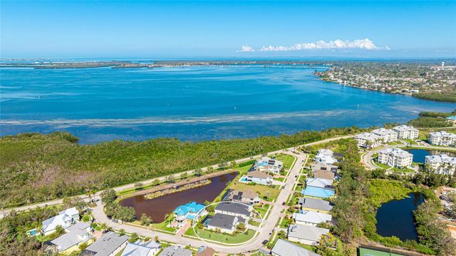 8144 37TH AVENUE CIRCLE W, Bradenton, FL 34209