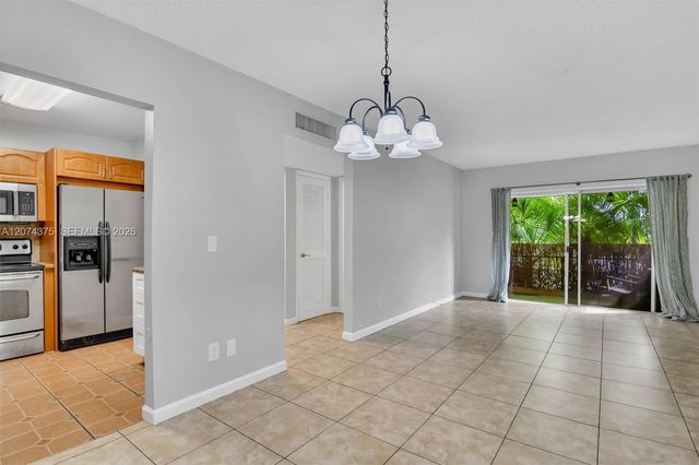 13730 SW 90th Avenue 29, Miami, FL 33176