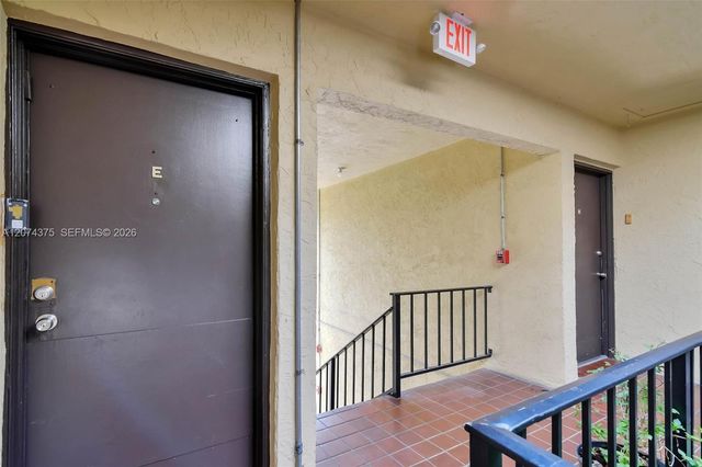13730 SW 90th Avenue 29, Miami, FL 33176