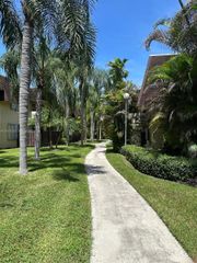 13730 SW 90th Avenue 29, Miami, FL 33176