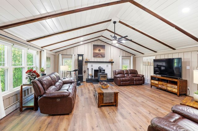 53 Sandown Road, Fremont, NH 03044