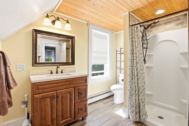 53 Sandown Road, Fremont, NH 03044
