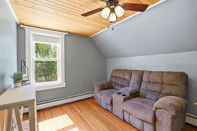 53 Sandown Road, Fremont, NH 03044