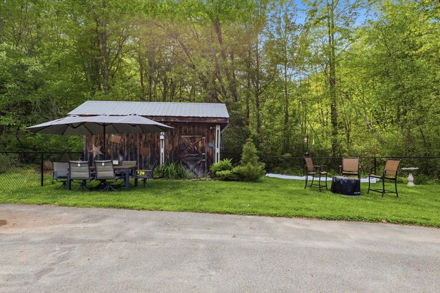 53 Sandown Road, Fremont, NH 03044