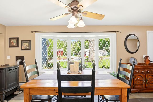 53 Sandown Road, Fremont, NH 03044