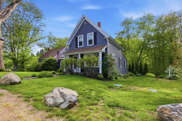53 Sandown Road, Fremont, NH 03044