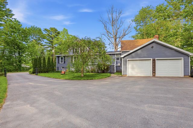 53 Sandown Road, Fremont, NH 03044