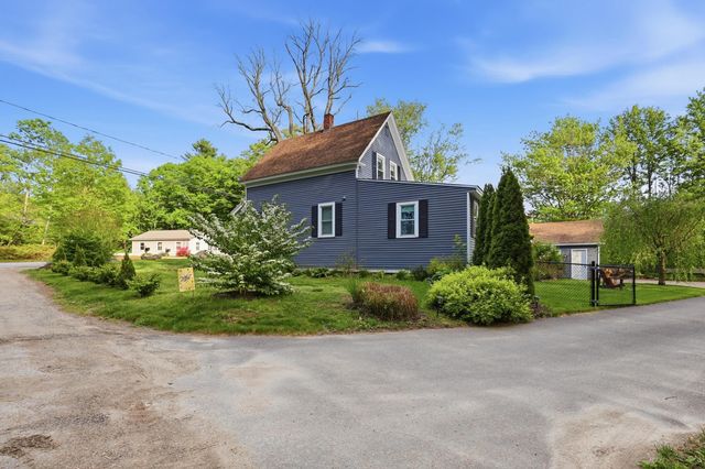 53 Sandown Road, Fremont, NH 03044