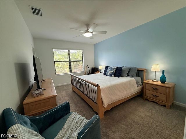 1425 Weeping Willow CT, Cape Coral, FL 33909