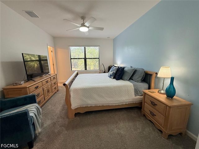 1425 Weeping Willow CT, Cape Coral, FL 33909