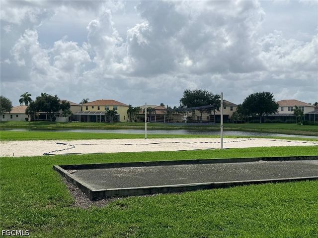 1425 Weeping Willow CT, Cape Coral, FL 33909