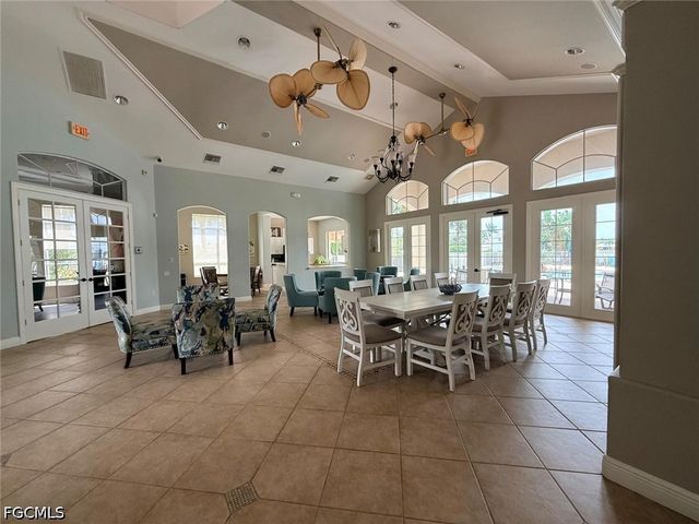 1425 Weeping Willow CT, Cape Coral, FL 33909