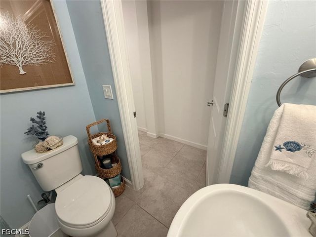1425 Weeping Willow CT, Cape Coral, FL 33909