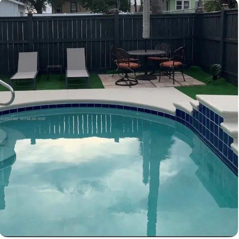 301 N Hollywood Ave, Daytona, FL 32118