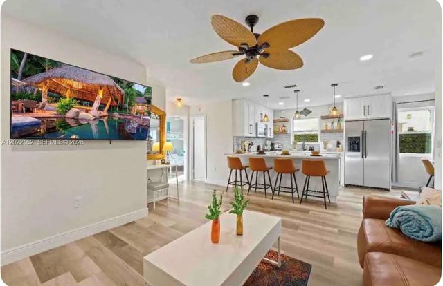 301 N Hollywood Ave, Daytona, FL 32118