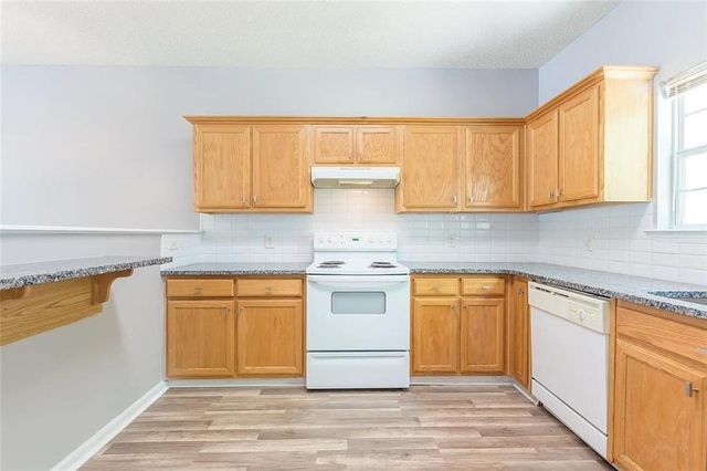 6708 Sunset Hills Boulevard, Rex, GA 30273