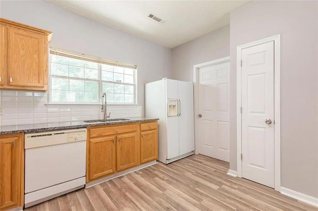 6708 Sunset Hills Boulevard, Rex, GA 30273