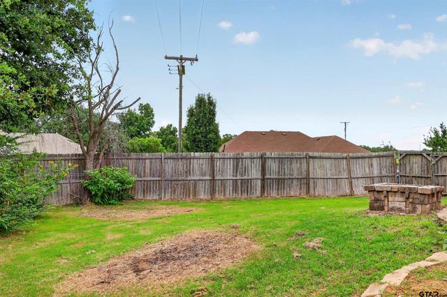 2311 Deanna Ave., Mount Pleasant, TX 75455