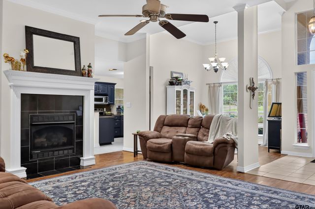 2311 Deanna Ave., Mount Pleasant, TX 75455