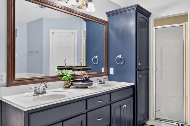 2311 Deanna Ave., Mount Pleasant, TX 75455