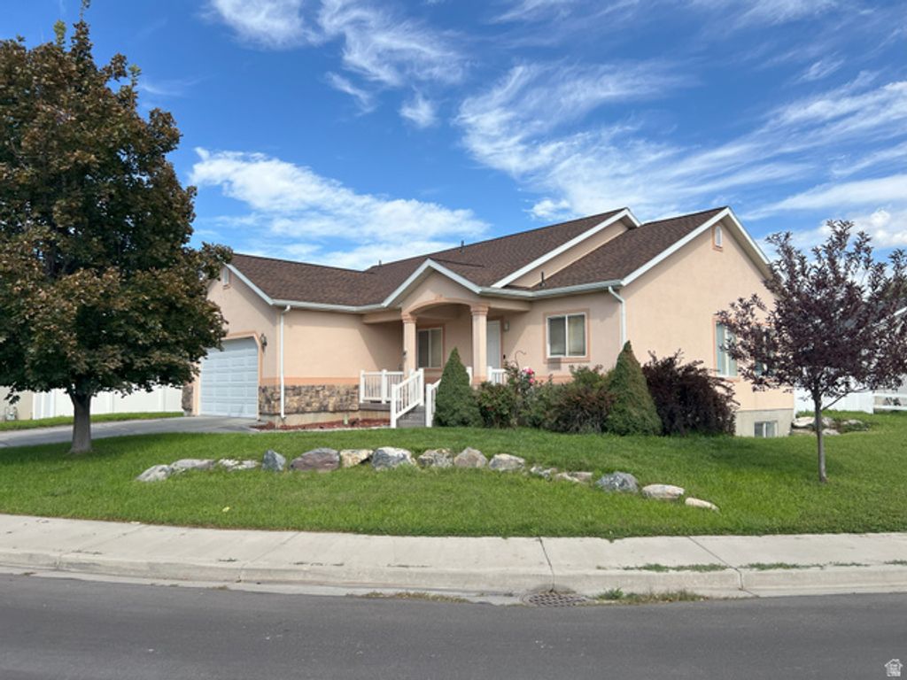 598 W SADDLEBROOK DR, Payson, UT 84651