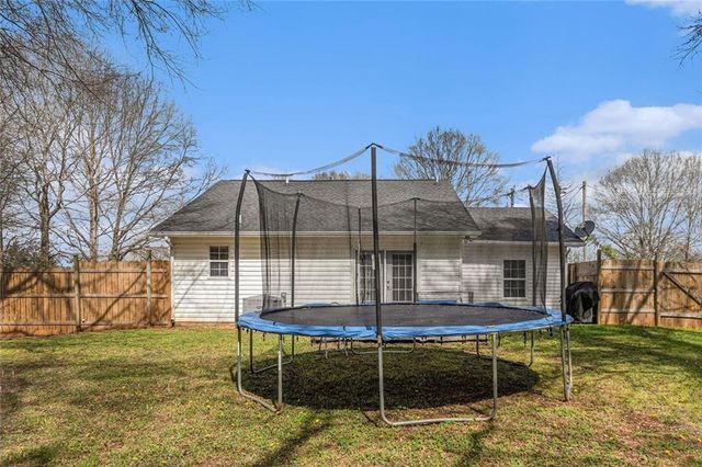 1005 Erwin Hill Church Rd SE, Calhoun, GA 30701