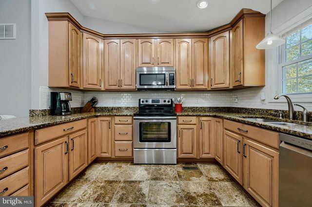 8105 BEVERLY RD, Severn, MD 21144