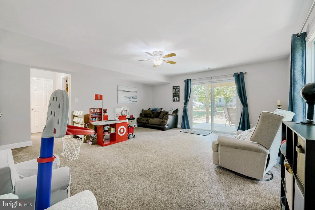 Image 14 of property listing at 8105 BEVERLY RD, Severn, MD 21144