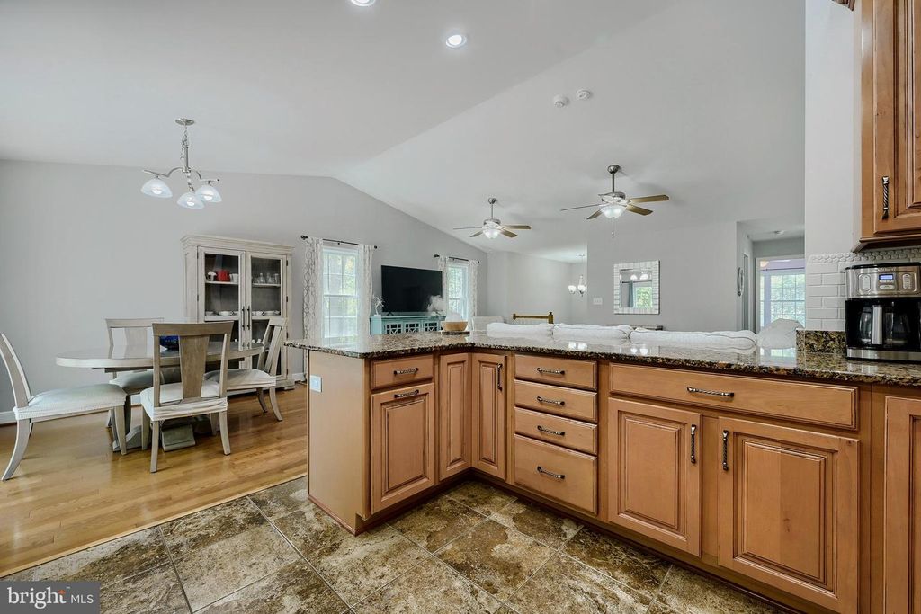 Image 9 of property listing at 8105 BEVERLY RD, Severn, MD 21144