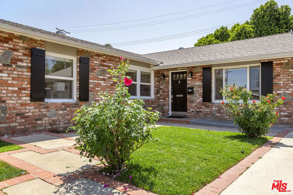 Image 2 of property listing at 7537 Quimby Avenue, West Hills, CA 91307