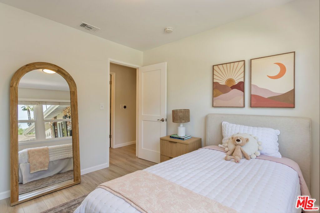 Image 25 of property listing at 7537 Quimby Avenue, West Hills, CA 91307