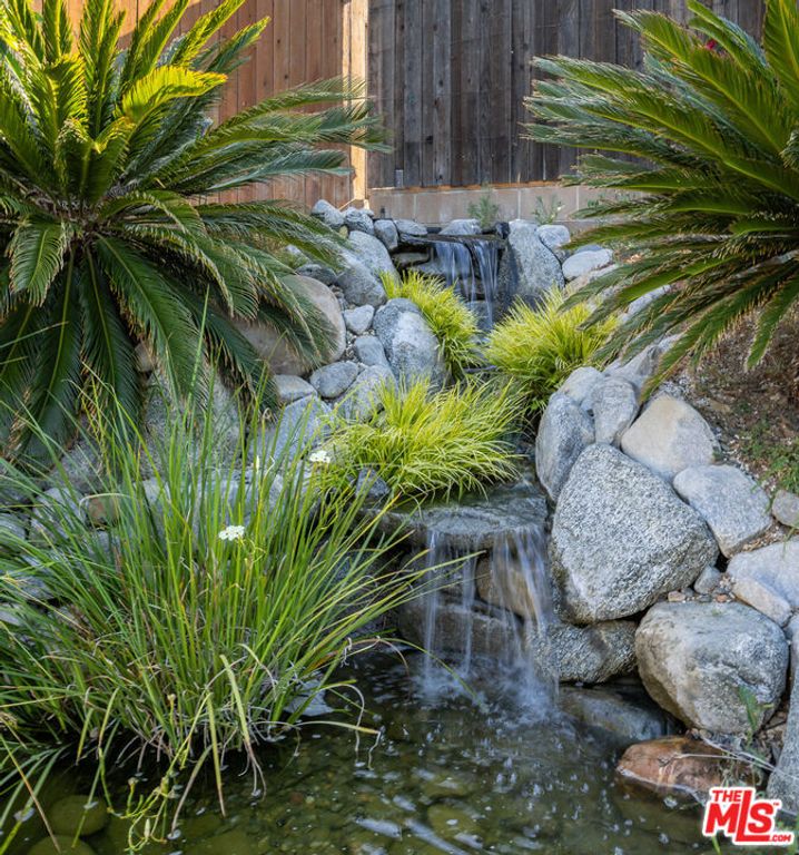 Image 33 of property listing at 7537 Quimby Avenue, West Hills, CA 91307