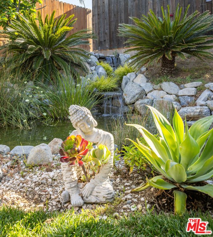 Image 36 of property listing at 7537 Quimby Avenue, West Hills, CA 91307