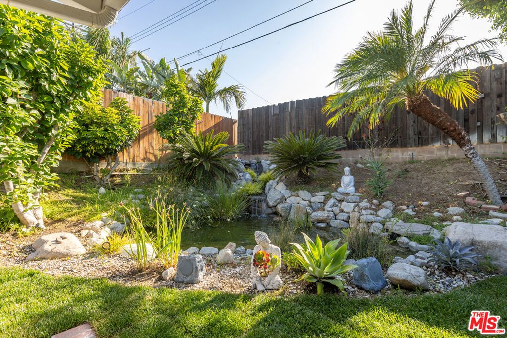 Image 37 of property listing at 7537 Quimby Avenue, West Hills, CA 91307
