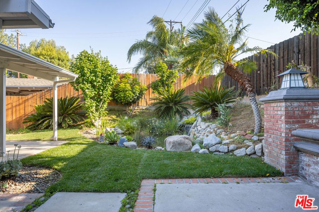 Image 43 of property listing at 7537 Quimby Avenue, West Hills, CA 91307