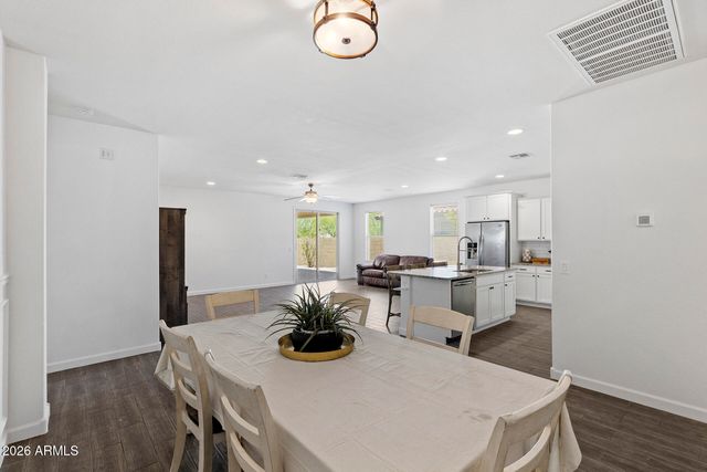 13642 W DESERT MOON Way, Peoria, AZ 85383
