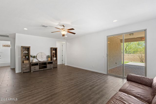 13642 W DESERT MOON Way, Peoria, AZ 85383