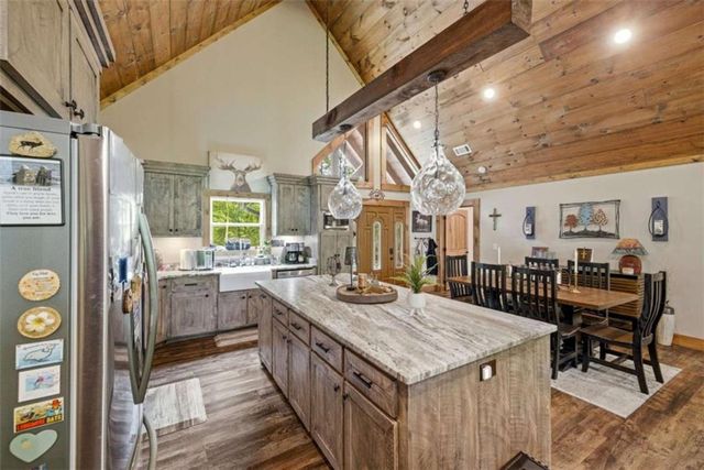 137 Thornwood Lane, Ellijay, GA 30540