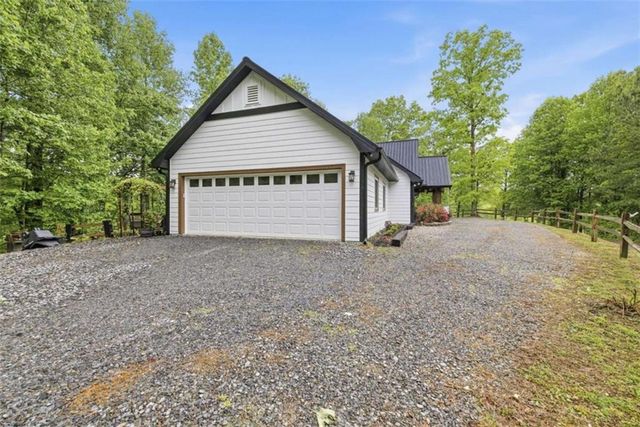 137 Thornwood Lane, Ellijay, GA 30540
