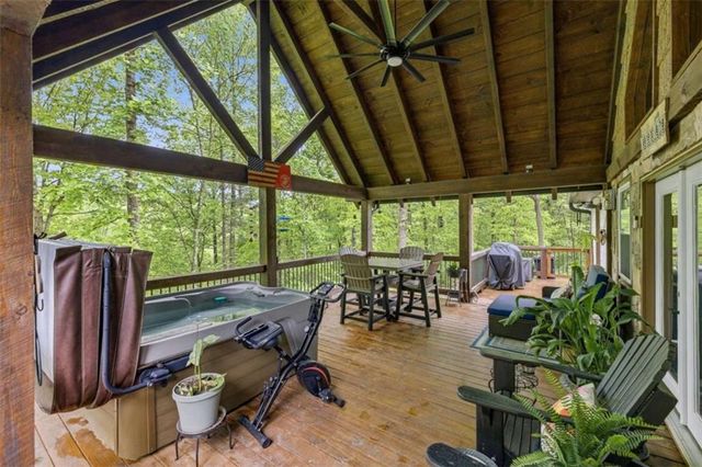 137 Thornwood Lane, Ellijay, GA 30540