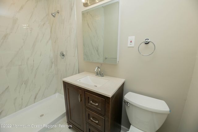110 Stonehurst Boulevard H, Freehold, NJ 07728